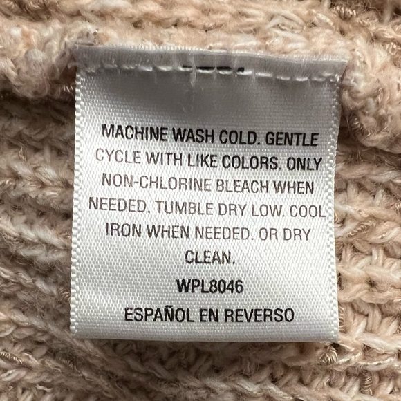 Bar III Women’s Cable Knit Oversized Sweater Light Peach Size XLarge - Picture 4 of 4